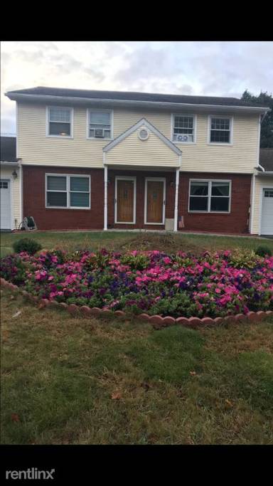 Main picture of 29 Swayze Dr