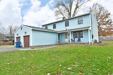 Main picture of 460 Fowler St