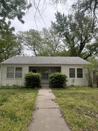 Main picture of 718 Eastview Dr