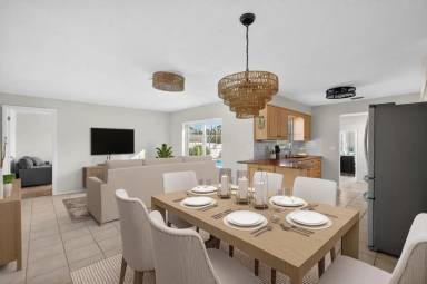 Main picture of 8195 Coachlight Cir