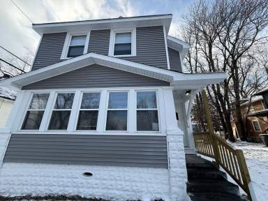 Main picture of 2136 Fox Ave