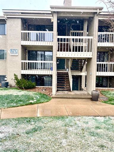 Main picture of 20 S Boulder Cir