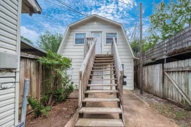 Main picture of 2051 Santa Rosa St