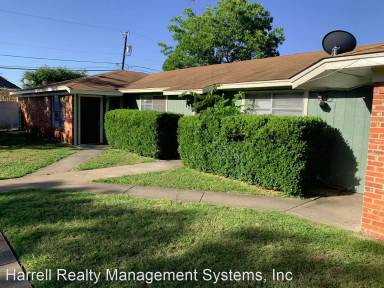 Main picture of 7320 Sanger Ave