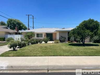 Main picture of 25526 Lomas Verdes St