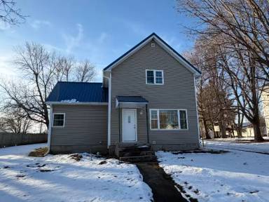 Main picture of 321 Main St