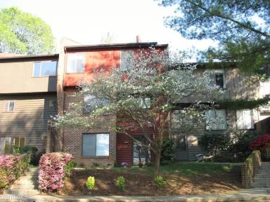 Main picture of 941 Southampton Dr