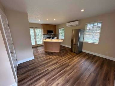 Main picture of 10565 SE 23rd Ave