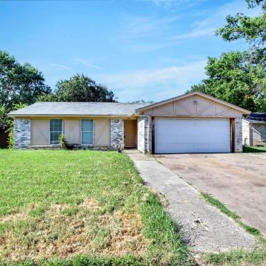 Main picture of 3901 Royal Crest Dr