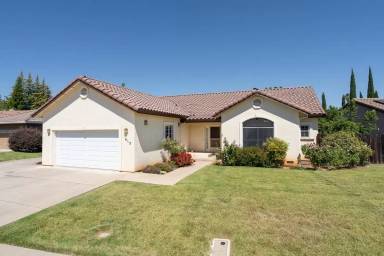 Main picture of 913 Vista Ln