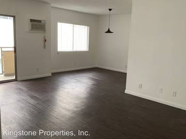 Main picture of 1035 N Harper Ave