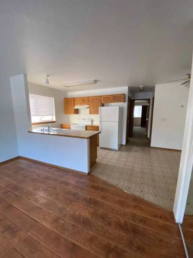 Main picture of 6105 N Regal St
