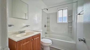 Main picture of 400 W 26th Street - A