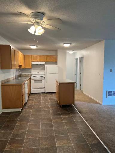 Main picture of 17250 SW Heritage Ct