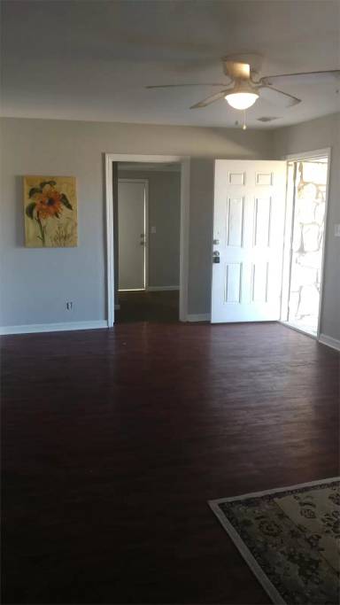 Main picture of 1320 Campbell Rd