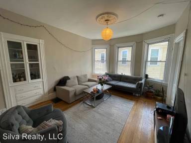 Main picture of 40 Cherry St
