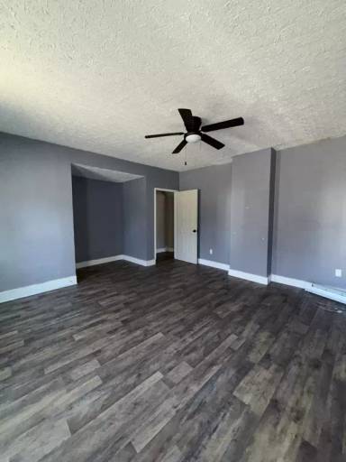 Main picture of 383 S Main St