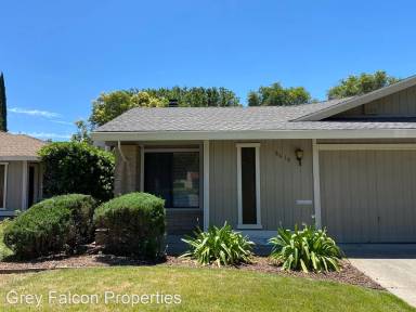 Main picture of 8618 La Riviera Dr