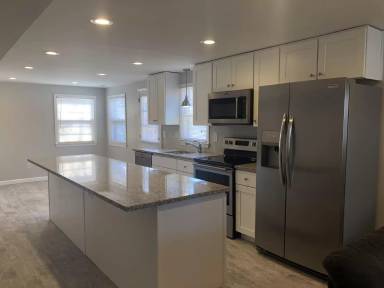 Main picture of 77 Tyndall Ave