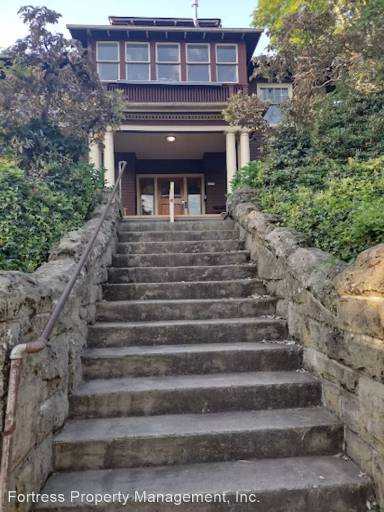 Main picture of 2210 NE Weidler St