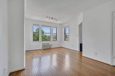 Main picture of 2310 Ashmead Pl NW