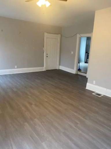Main picture of 117 W Main St