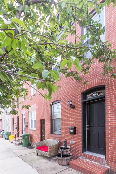 Main picture of 2509 Foster Ave