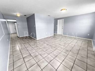 Main picture of 6617 Warwick Cir