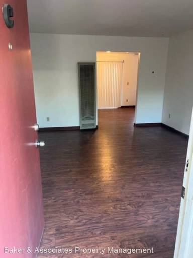 Main picture of 740 Orchard St
