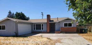 Main picture of 949 E Lyndale Dr