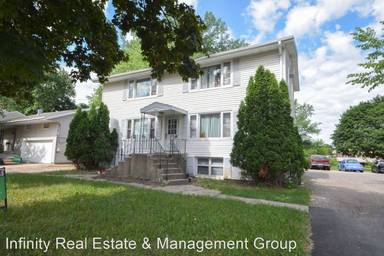 Main picture of 453 13th Ave NW