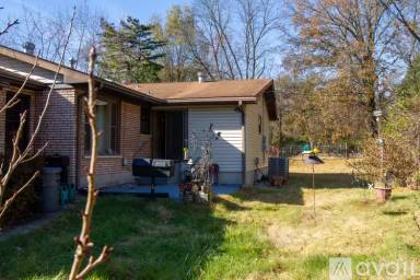 Main picture of 715 Palace Ct