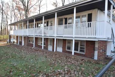 Main picture of 20 Oakwood Dr