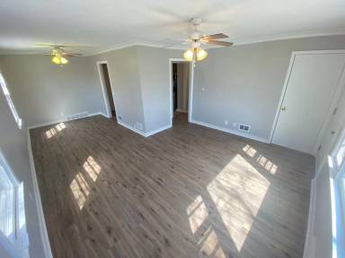 Main picture of 5920 N 33rd St