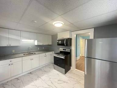 Main picture of 44 Main St