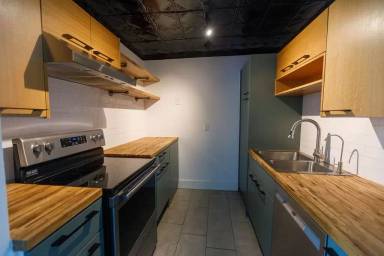 Main picture of 1153 Walnut St