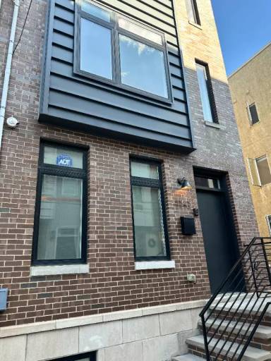 Main picture of 1343 S Opal St