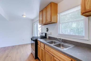 Main picture of 3325 Dill Ave