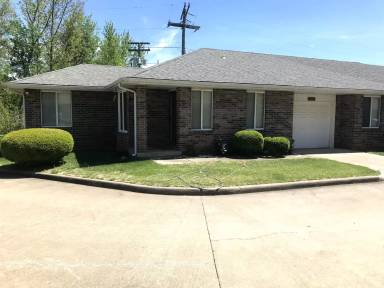 Main picture of 2057 S Kentwood Ave