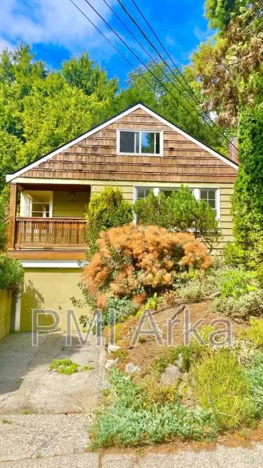 Main picture of 538 NE 94th St
