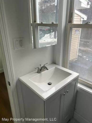 Main picture of 163 Millbury St