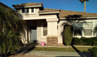 Main picture of 2121 S Barrington