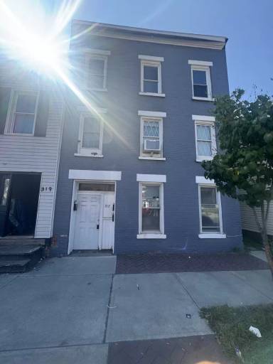 Main picture of 317 2nd St