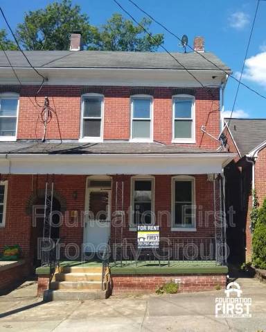 Main picture of 138 N Water St
