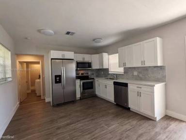 Main picture of 3225 Garfield St