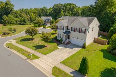 Main picture of 1216 Cantlemere St