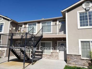 Main picture of 2866 Hunters Loop