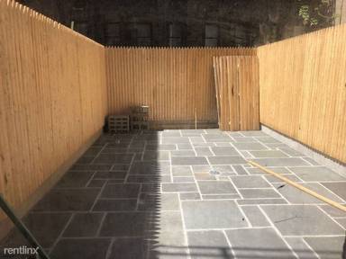 Main picture of 234 E 81st St