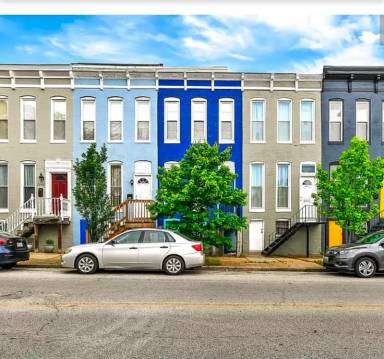 Main picture of 2539 N Howard St