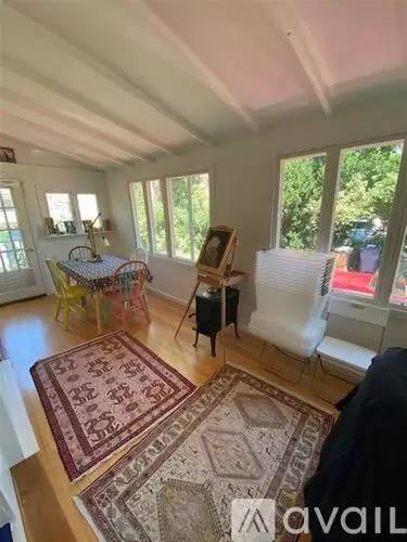 Main picture of 4 Cogswell Pl